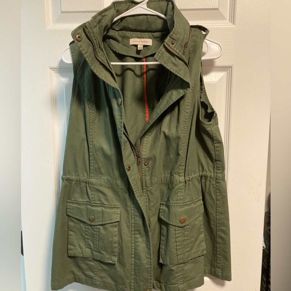 41 Hawthorn Green Utility Vest